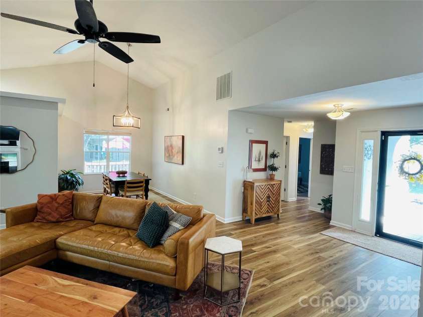 50 Stonebridge Drive, Asheville, NC 28805.  MLS# CAR4392347, YatesRealty ID 43739. 