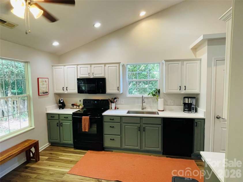 50 Stonebridge Drive, Asheville, NC 28805.  MLS# CAR4392347, YatesRealty ID 43739. 
