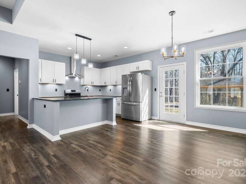 105 4th Street, Catawba, NC 28609.  MLS# CAR4233338, YatesRealty ID 4374. 