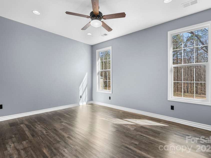 105 4th Street, Catawba, NC 28609.  MLS# CAR4233338, YatesRealty ID 4374. 