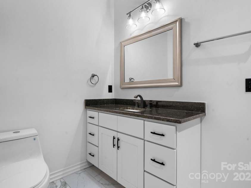 105 4th Street, Catawba, NC 28609.  MLS# CAR4233338, YatesRealty ID 4374. 