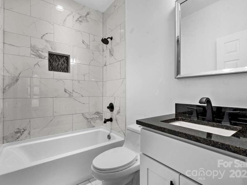 105 4th Street, Catawba, NC 28609.  MLS# CAR4233338, YatesRealty ID 4374. 