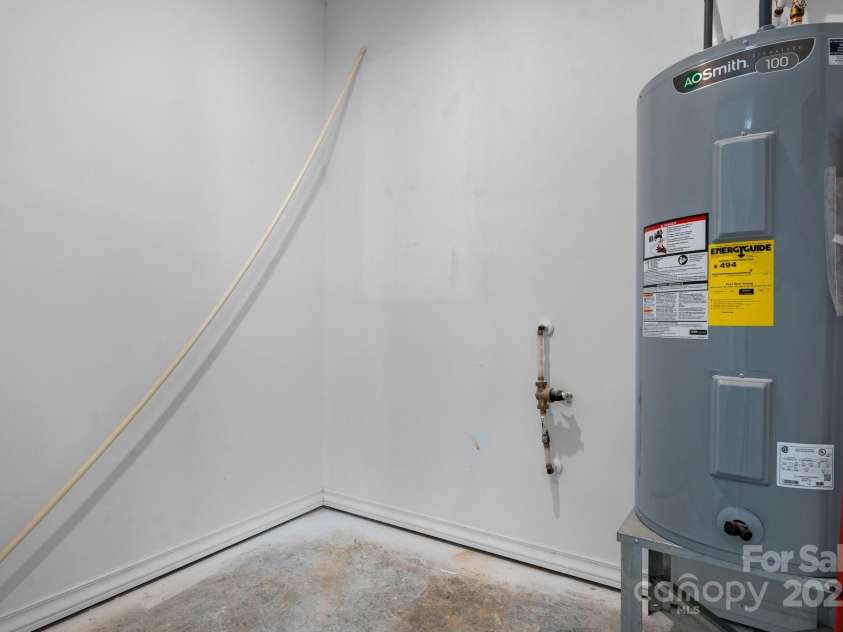 105 4th Street, Catawba, NC 28609.  MLS# CAR4233338, YatesRealty ID 4374. 