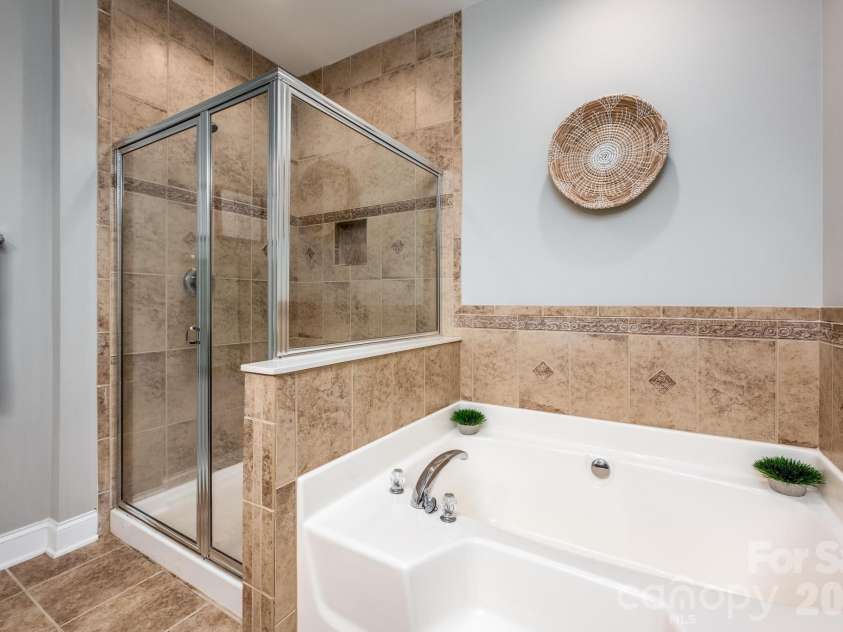 10211 Linksland Drive, Huntersville, NC 28078.  MLS# CAR4411684, YatesRealty ID 43740. 