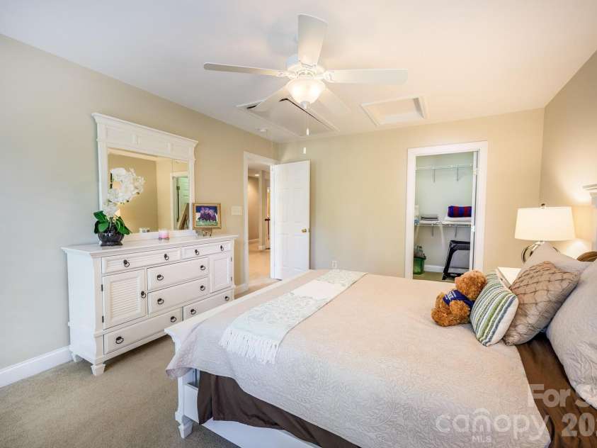 10211 Linksland Drive, Huntersville, NC 28078.  MLS# CAR4411684, YatesRealty ID 43740. 