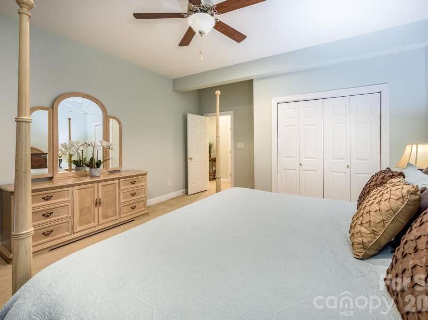 10211 Linksland Drive, Huntersville, NC 28078.  MLS# CAR4411684, YatesRealty ID 43740. 
