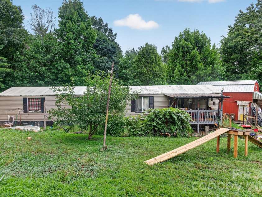997 Bethel Ridge Lane, Morganton, NC 28655.  MLS# CAR4414250, YatesRealty ID 43744. 