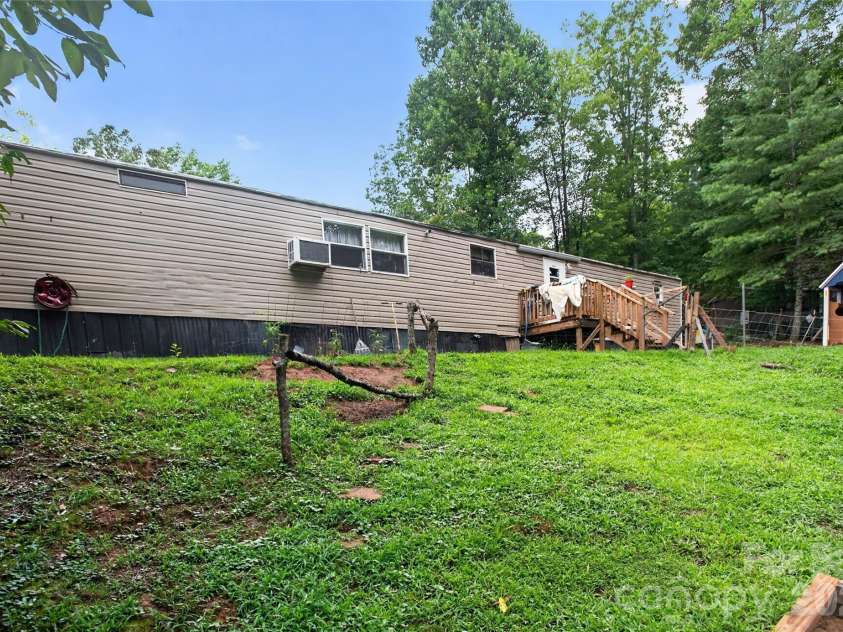 997 Bethel Ridge Lane, Morganton, NC 28655.  MLS# CAR4414250, YatesRealty ID 43744. 