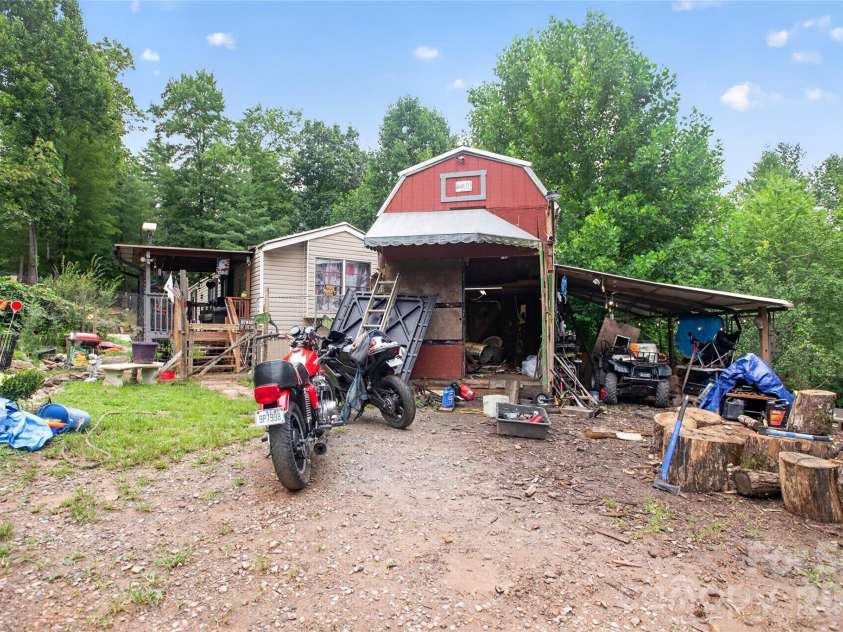 997 Bethel Ridge Lane, Morganton, NC 28655.  MLS# CAR4414250, YatesRealty ID 43744. 