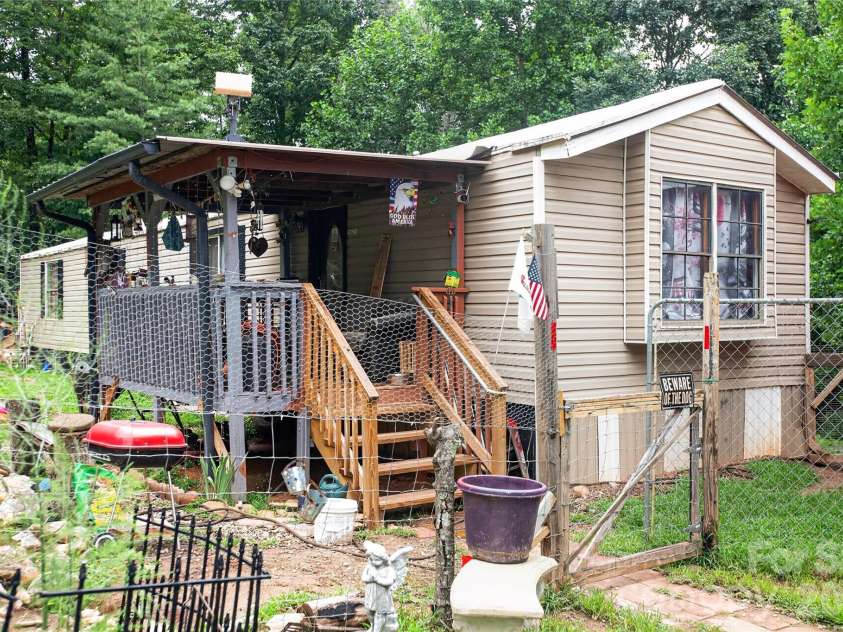 997 Bethel Ridge Lane, Morganton, NC 28655.  MLS# CAR4414250, YatesRealty ID 43744. 