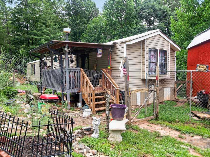 997 Bethel Ridge Lane, Morganton, NC 28655.  MLS# CAR4414250, YatesRealty ID 43744. 