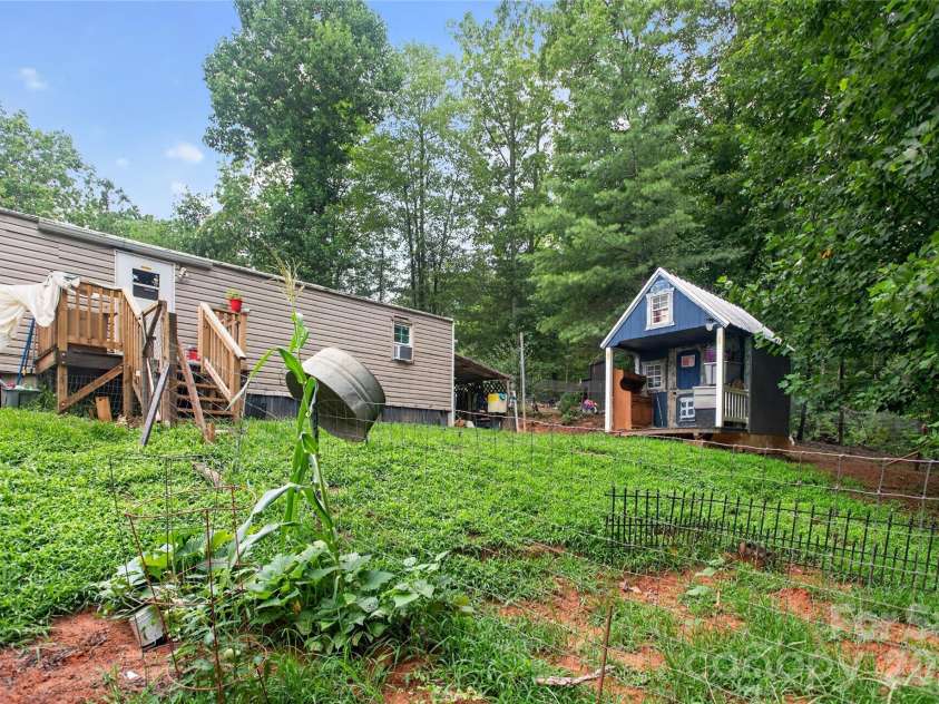 997 Bethel Ridge Lane, Morganton, NC 28655.  MLS# CAR4414250, YatesRealty ID 43744. 