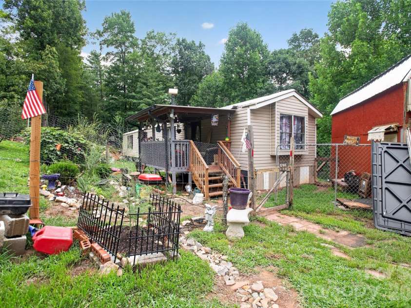 997 Bethel Ridge Lane, Morganton, NC 28655.  MLS# CAR4414250, YatesRealty ID 43744. 