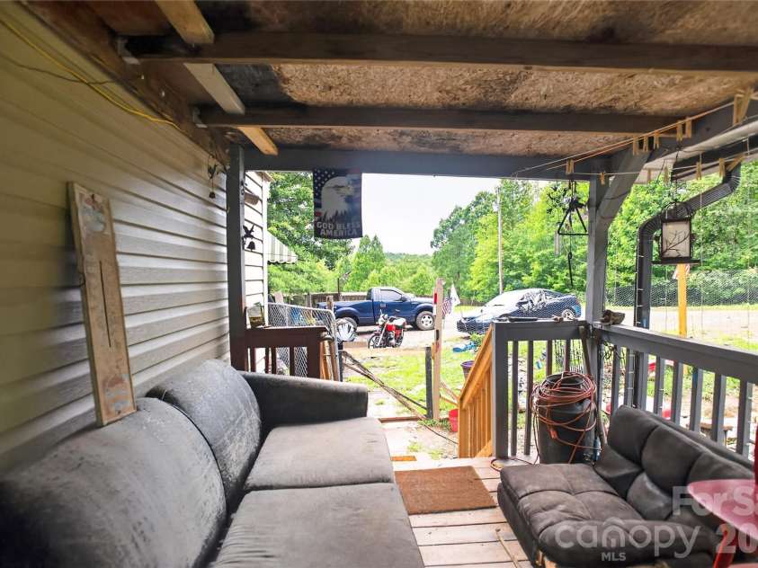 997 Bethel Ridge Lane, Morganton, NC 28655.  MLS# CAR4414250, YatesRealty ID 43744. 
