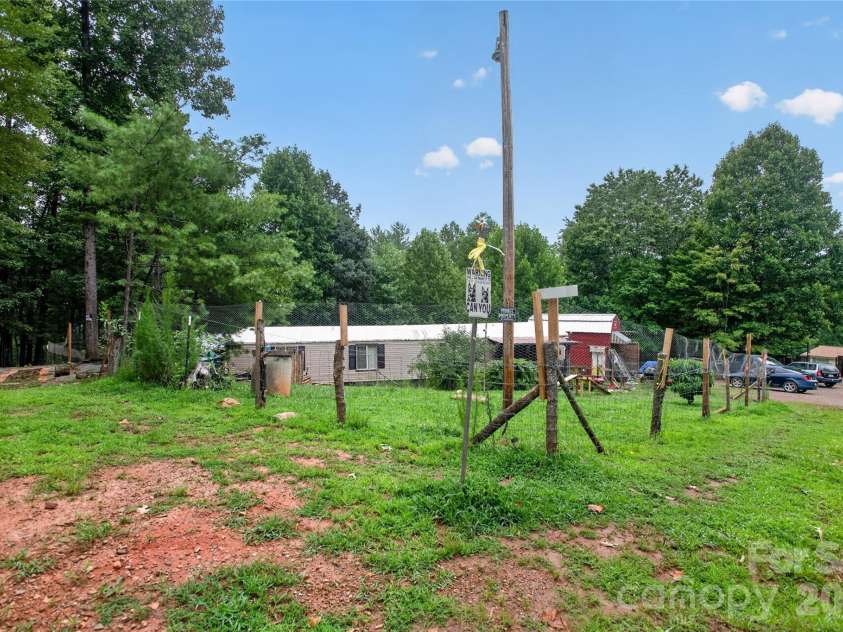 997 Bethel Ridge Lane, Morganton, NC 28655.  MLS# CAR4414250, YatesRealty ID 43744. 