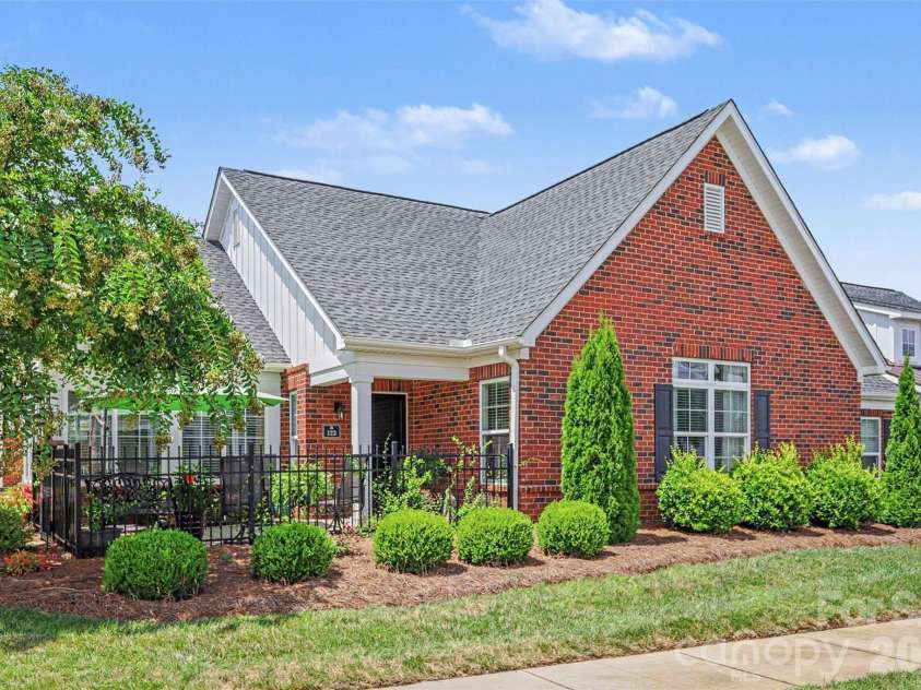 123 Adelaide Way, Rock Hill, SC 29732.  MLS# CAR4412246, YatesRealty ID 43747. 