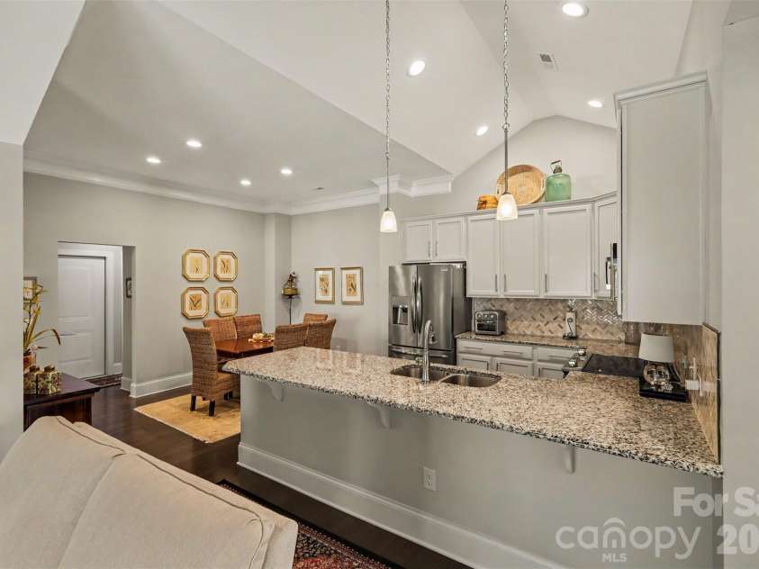 123 Adelaide Way, Rock Hill, SC 29732.  MLS# CAR4412246, YatesRealty ID 43747. Kitchen