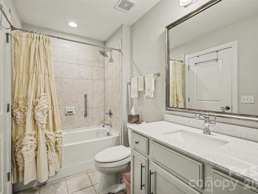 123 Adelaide Way, Rock Hill, SC 29732.  MLS# CAR4412246, YatesRealty ID 43747. Second Bathroom