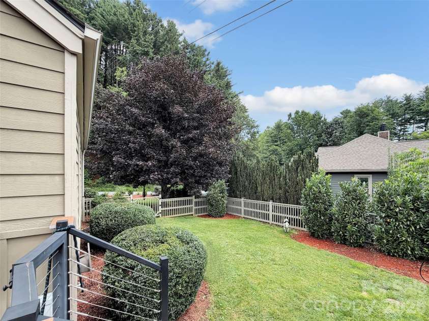 936 Little Mountain Road, Waynesville, NC 28786.  MLS# CAR4411867, YatesRealty ID 43749. 