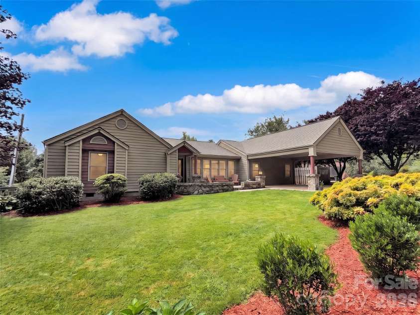 936 Little Mountain Road, Waynesville, NC 28786.  MLS# CAR4411867, YatesRealty ID 43749. 