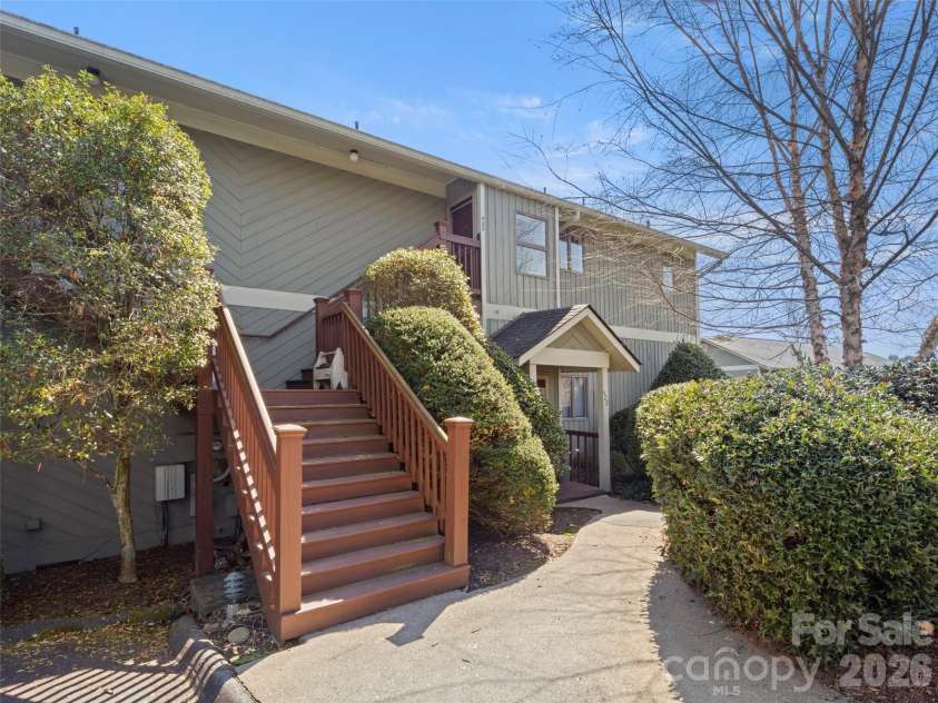 432 Windswept Drive, Asheville, NC 28801.  MLS# CAR4353750, YatesRealty ID 4375. 