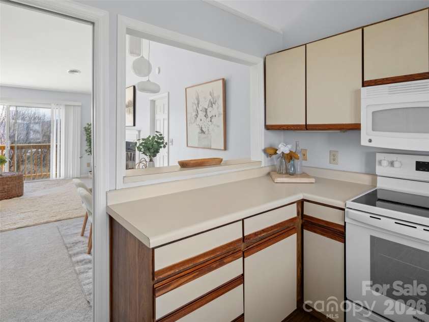 432 Windswept Drive, Asheville, NC 28801.  MLS# CAR4353750, YatesRealty ID 4375. 