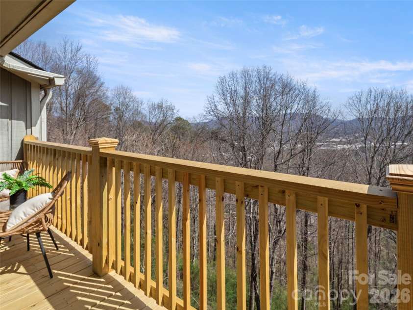 432 Windswept Drive, Asheville, NC 28801.  MLS# CAR4353750, YatesRealty ID 4375. 