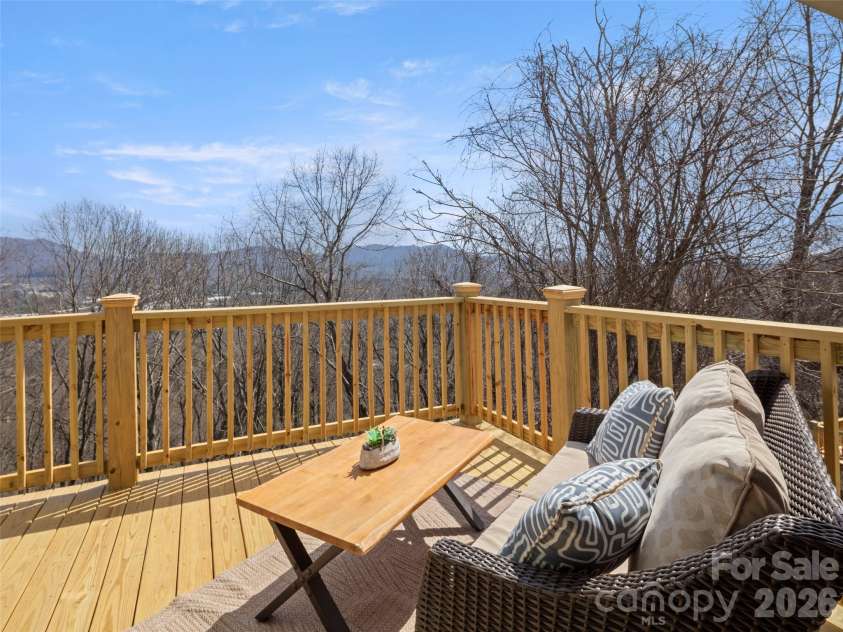 432 Windswept Drive, Asheville, NC 28801.  MLS# CAR4353750, YatesRealty ID 4375. 