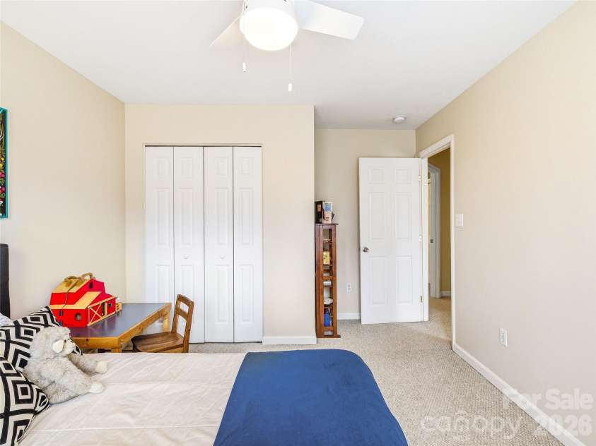 101 Westover Drive, Asheville, NC 28801.  MLS# CAR4357877, YatesRealty ID 43750. 