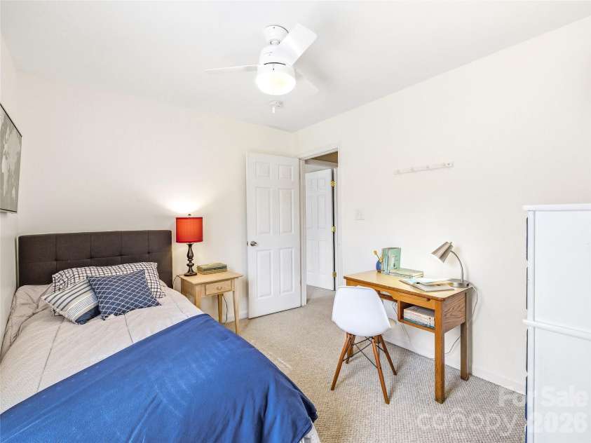 101 Westover Drive, Asheville, NC 28801.  MLS# CAR4357877, YatesRealty ID 43750. 