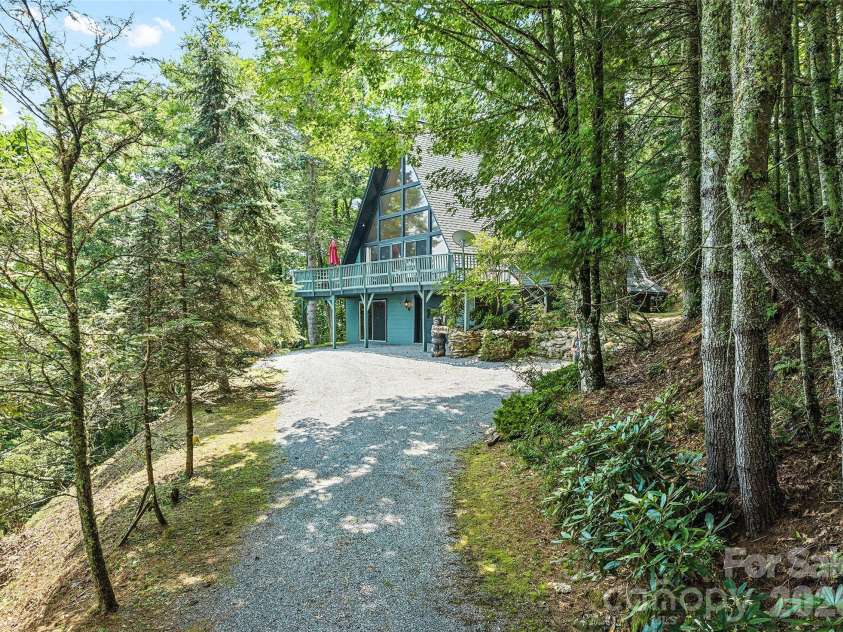 350 Quail Ridge Drive, Maggie Valley, NC 28751.  MLS# CAR4413797, YatesRealty ID 43752. 