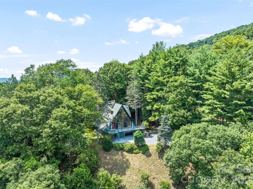 350 Quail Ridge Drive, Maggie Valley, NC 28751.  MLS# CAR4413797, YatesRealty ID 43752. 