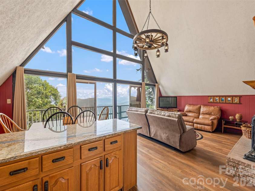 350 Quail Ridge Drive, Maggie Valley, NC 28751.  MLS# CAR4413797, YatesRealty ID 43752. 