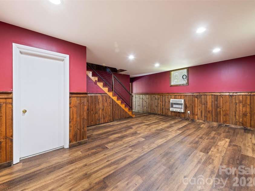 350 Quail Ridge Drive, Maggie Valley, NC 28751.  MLS# CAR4413797, YatesRealty ID 43752. 