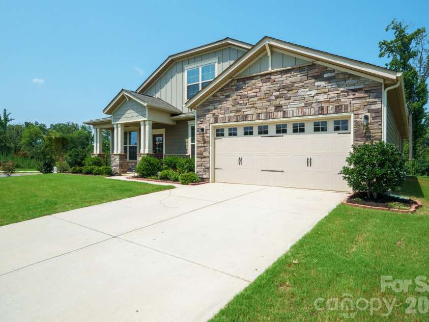 3003 Eagle Ridge Lane, Indian Trail, NC 28079.  MLS# CAR4408635, YatesRealty ID 43753. 