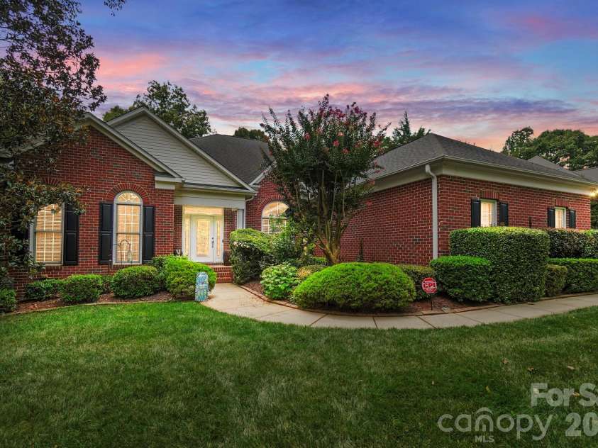 1244 Waynewood Drive, Waxhaw, NC 28173.  MLS# CAR4409529, YatesRealty ID 43755. 
