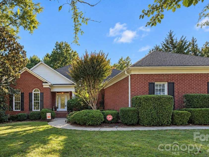 1244 Waynewood Drive, Waxhaw, NC 28173.  MLS# CAR4425397, YatesRealty ID 43755. 