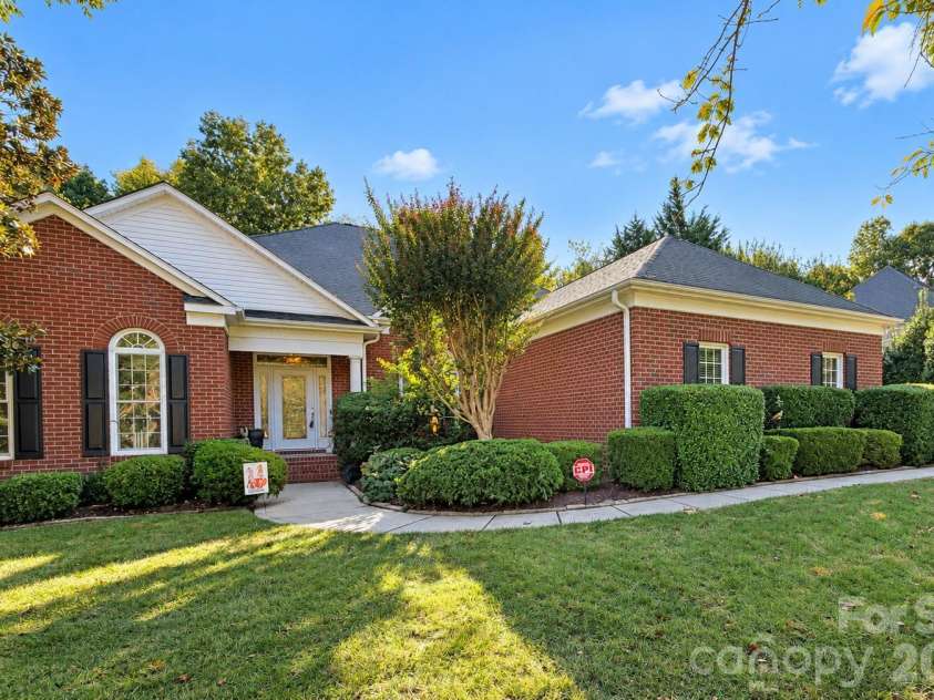 1244 Waynewood Drive, Waxhaw, NC 28173.  MLS# CAR4425397, YatesRealty ID 43755. 