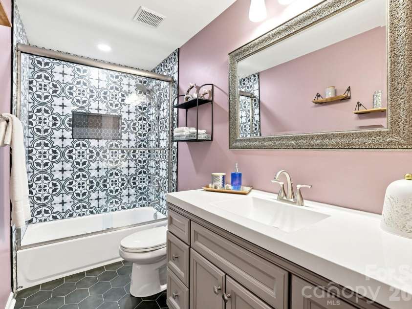 112 Joshua Case Court, Fort Mill, SC 29715.  MLS# CAR4407649, YatesRealty ID 43756. 