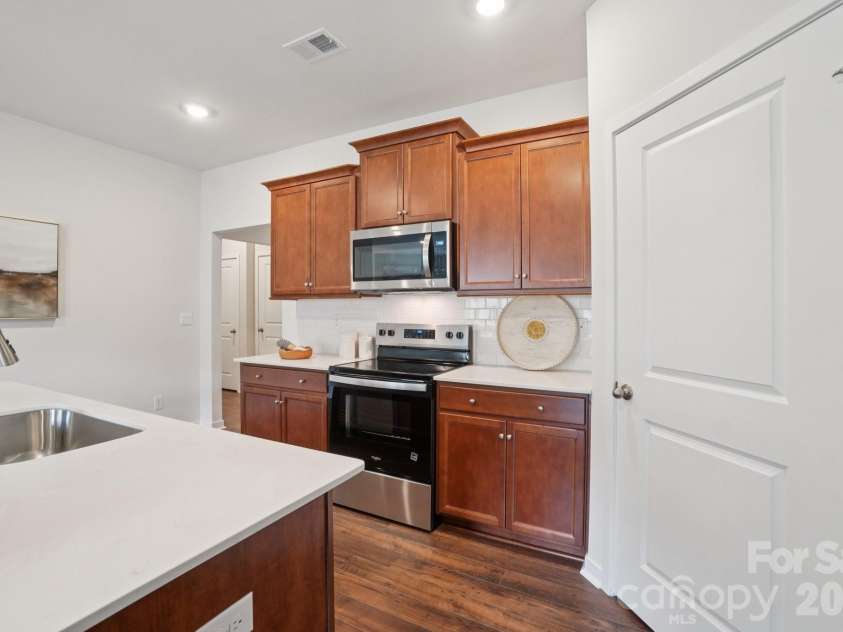 73 Laurel Pointe Drive, Waynesville, NC 28785.  MLS# CAR4411576, YatesRealty ID 43759. Photos are representative
