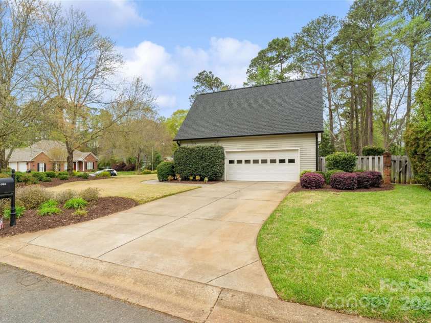 1736 Cavendale Drive, Rock Hill, SC 29732.  MLS# CAR4242484, YatesRealty ID 4376. 