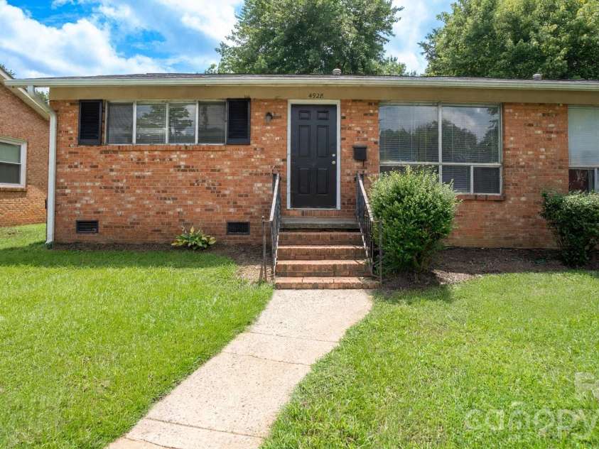 4926 Malibu Drive, Charlotte, NC 28215.  MLS# CAR4412464, YatesRealty ID 43760. 