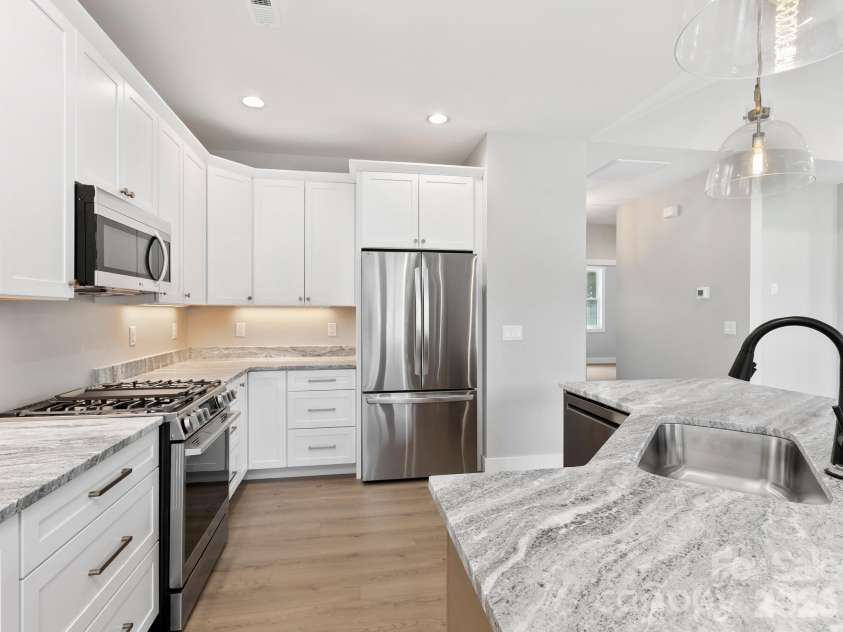 229 Asbury Road, Candler, NC 28715.  MLS# CAR4413275, YatesRealty ID 43761. Kitchen