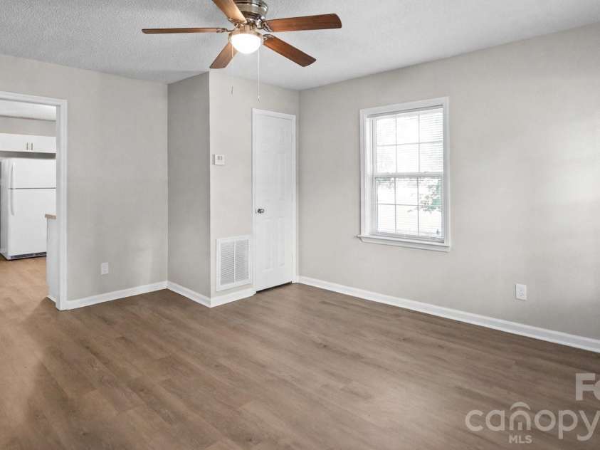 1501 Madison Street, Gastonia, NC 28052.  MLS# CAR4412911, YatesRealty ID 43762. 