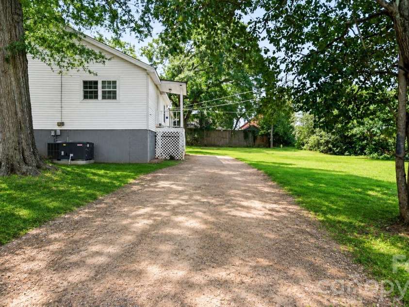 1501 Madison Street, Gastonia, NC 28052.  MLS# CAR4412911, YatesRealty ID 43762. 