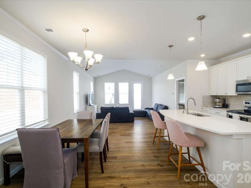 6135 Snowy Egret Avenue, Charlotte, NC 28214.  MLS# CAR4411649, YatesRealty ID 43763. 