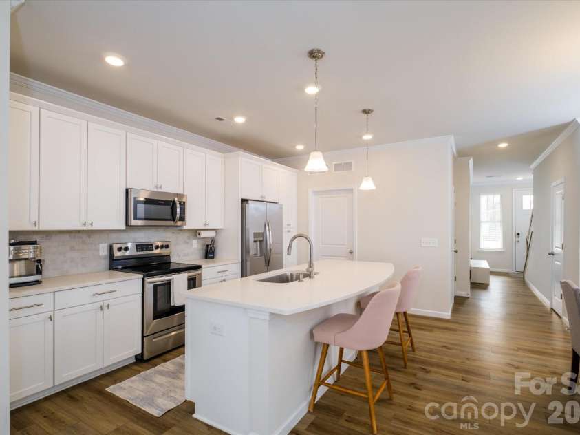 6135 Snowy Egret Avenue, Charlotte, NC 28214.  MLS# CAR4411649, YatesRealty ID 43763. 