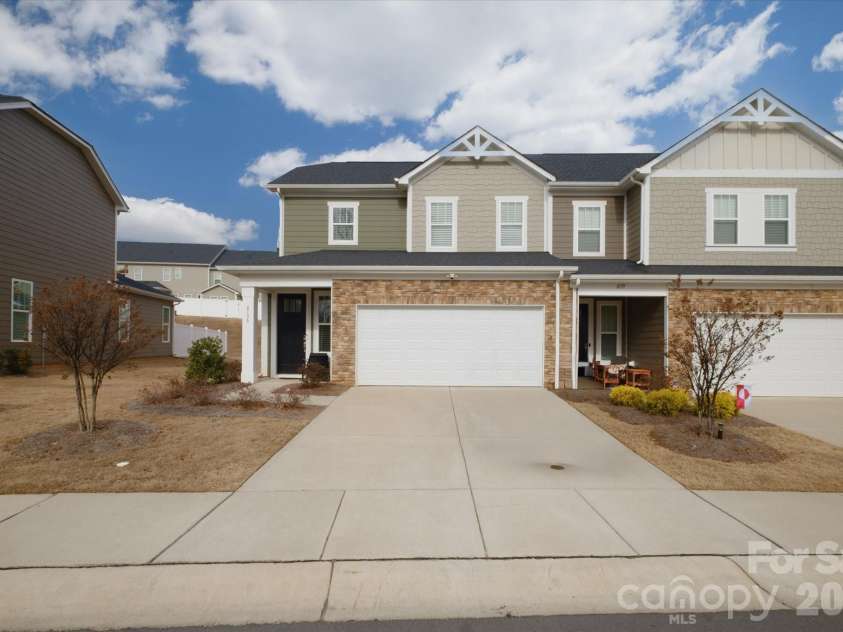 6135 Snowy Egret Avenue, Charlotte, NC 28214.  MLS# CAR4411649, YatesRealty ID 43763. 