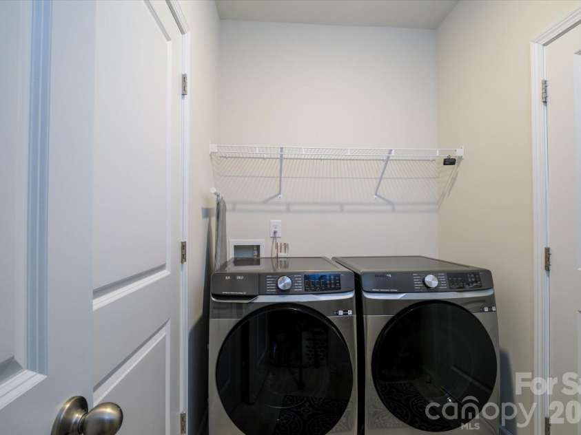 6135 Snowy Egret Avenue, Charlotte, NC 28214.  MLS# CAR4411649, YatesRealty ID 43763. 