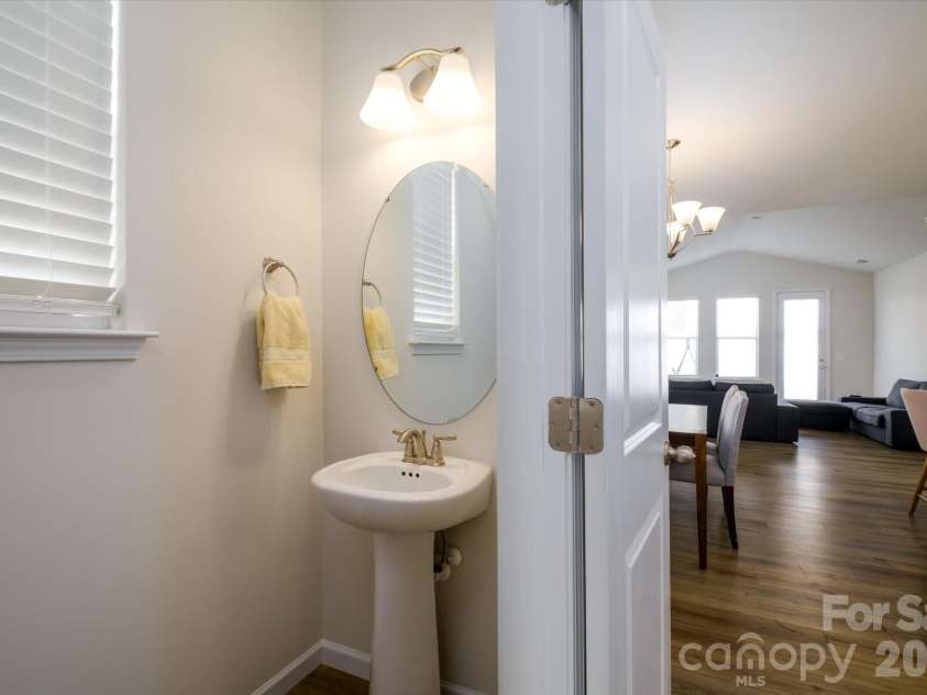 6135 Snowy Egret Avenue, Charlotte, NC 28214.  MLS# CAR4411649, YatesRealty ID 43763. 
